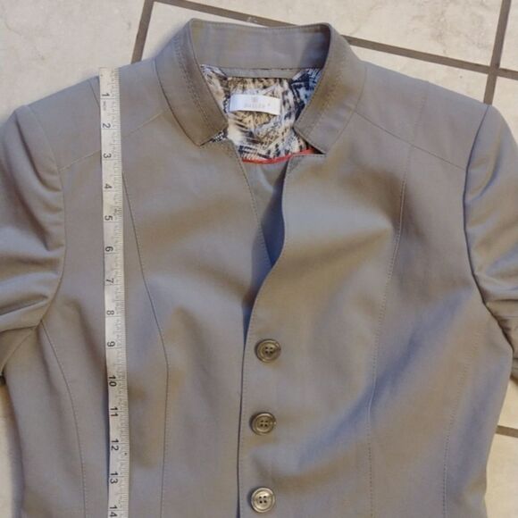 Basler fitted grey blazer w faux leather detailing - Picture 6 of 12